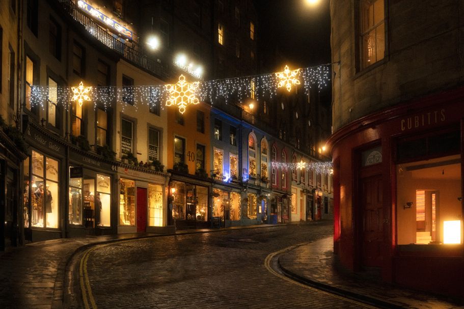 Edinburgh by Night 1